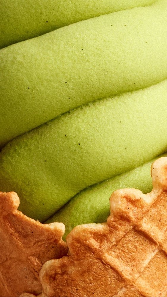 Pistachio gelato up close